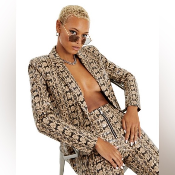 Danielle Bernstein Animal Print Skinny Leg Pants Beige Snake Print Size 2 - Picture 7 of 8